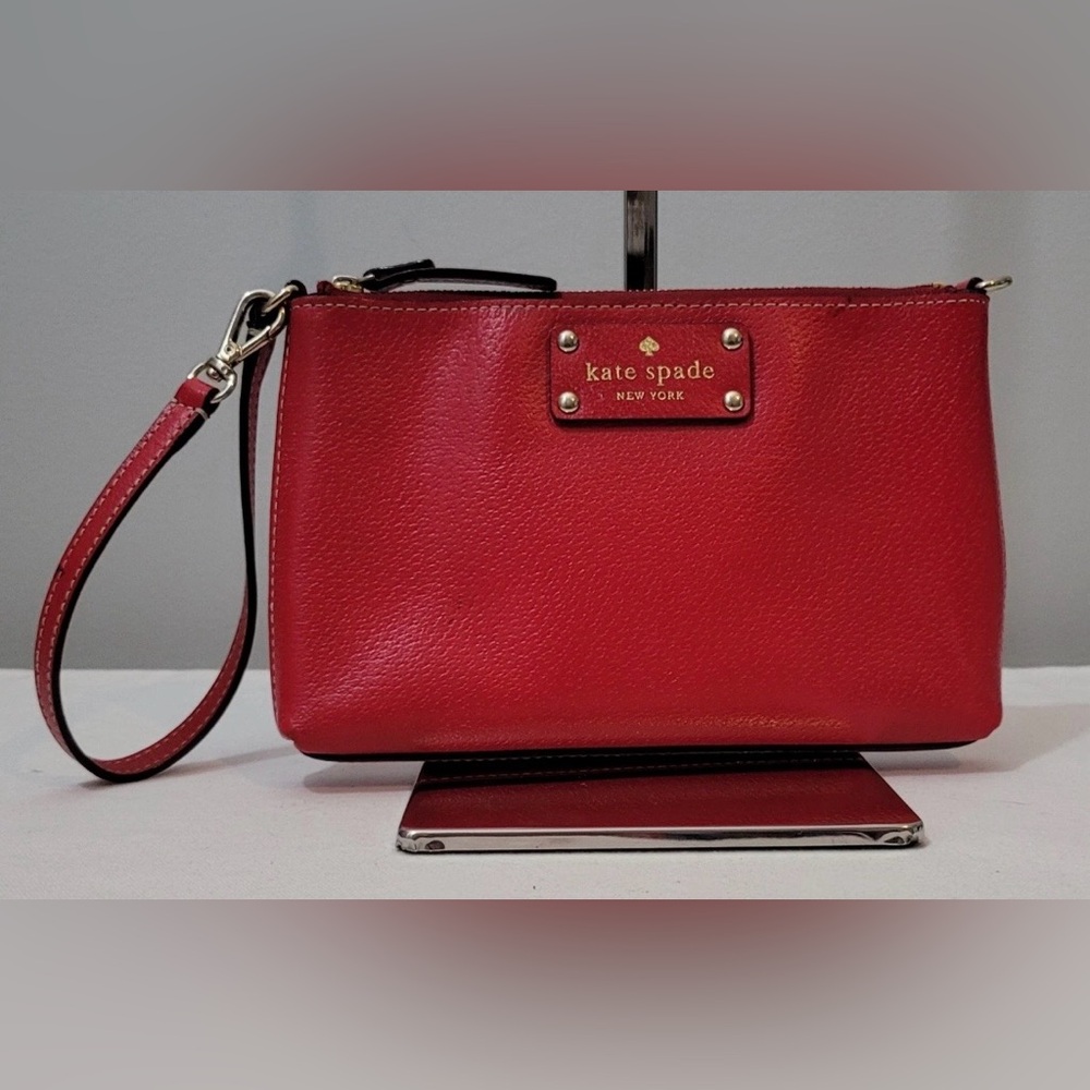 Kate Spade Wellesley Layton Wristlet Wallet Clutch Red Leather WLRU2067